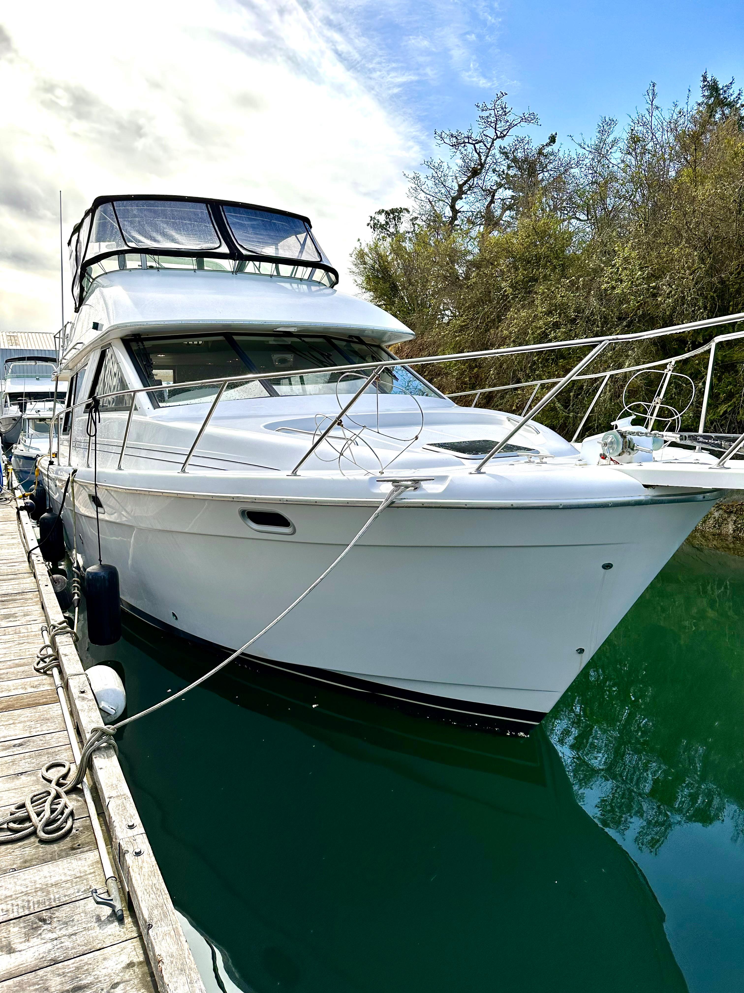 1995 Bayliner 3988 Command Bridge Motoryacht Motor Yacht for sale ...