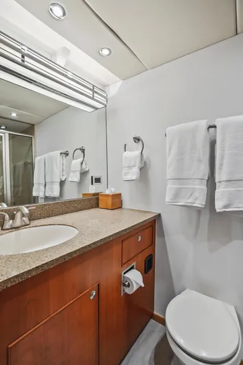 Island Soul Yacht Photos Pics Bunk Room Head