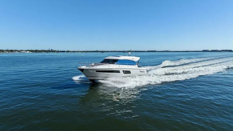 Slainte Yacht Photos Pics 