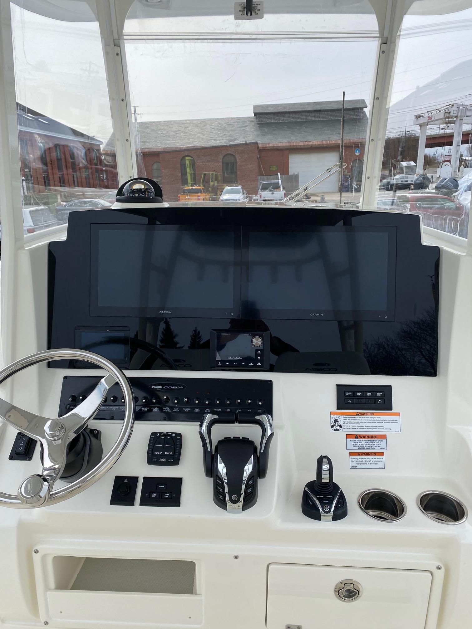 2023 Cobia 320 Center Console for sale - YachtWorld