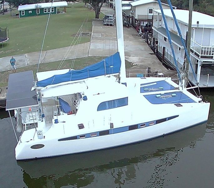 2002 Dolphin 43
