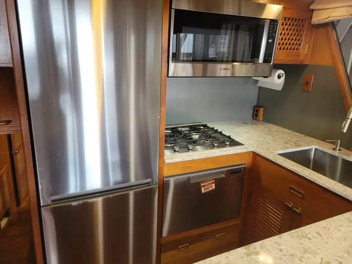 Ocean Jewel Yacht Photos Pics 