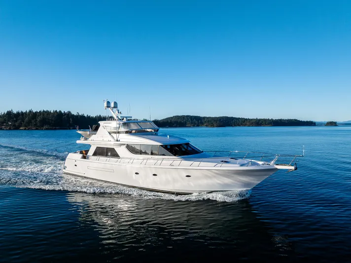 White Rabbit Yacht Photos Pics Stbd fwd profile