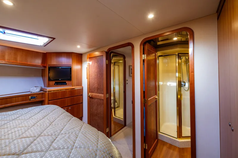 White Rabbit Yacht Photos Pics VIP suite 2