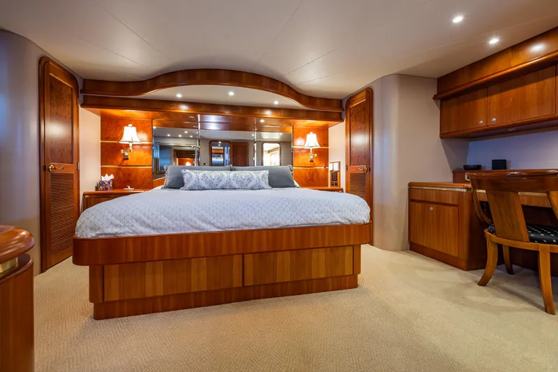 White Rabbit Yacht Photos Pics Owners suite 1