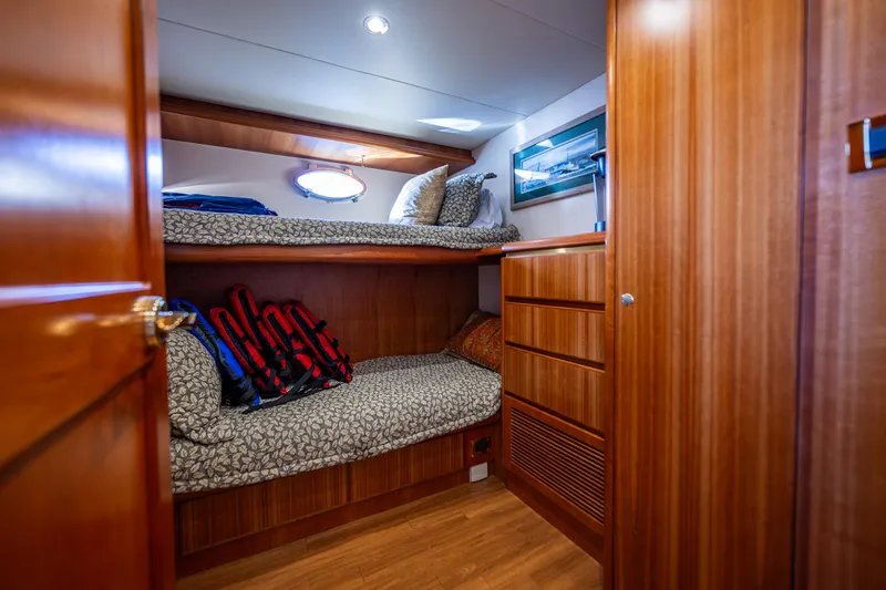 White Rabbit Yacht Photos Pics Crew strm 1