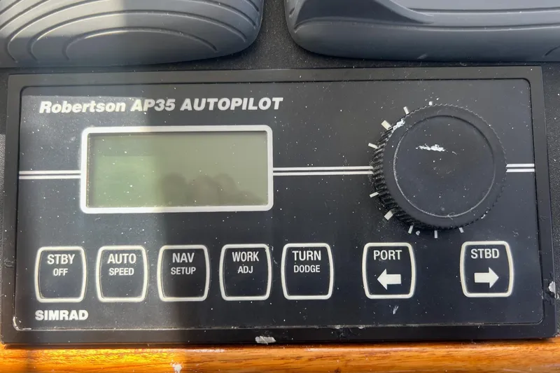  Yacht Photos Pics Robertson AP35 autopilot control panel on 2003 H&H Marine 42 Downeast boat.
