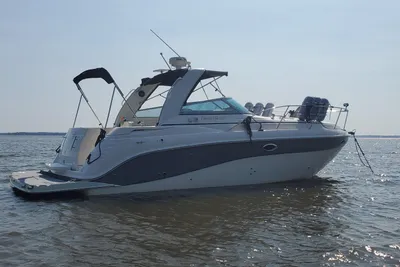 Rinker Fieste Vee 320