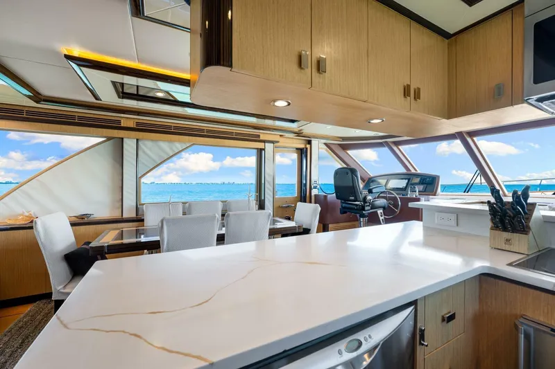 Relentless Yacht Photos Pics 2010 83 Ocean Alexander Motor Yacht 'Relentless'