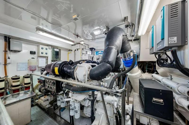 Relentless Yacht Photos Pics 2010 83 Ocean Alexander Motor Yacht 'Relentless'