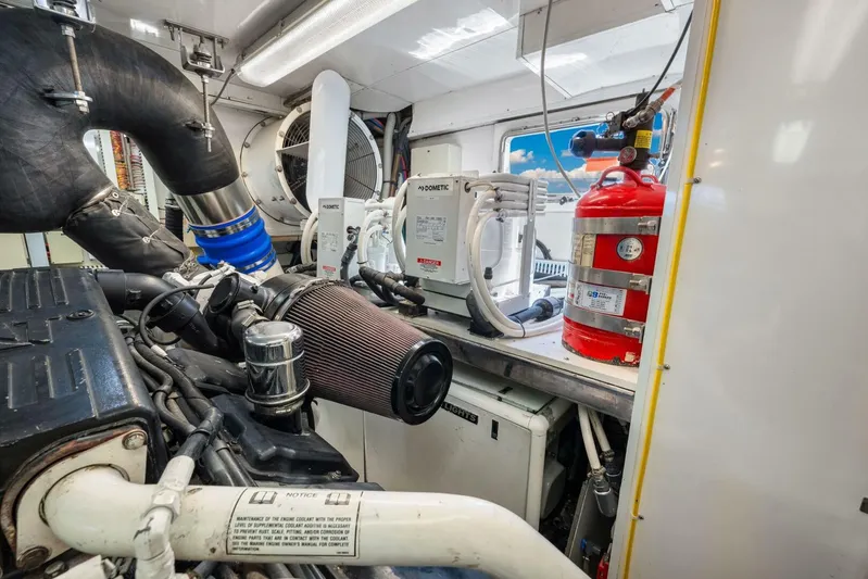 Relentless Yacht Photos Pics 2010 83 Ocean Alexander Motor Yacht 'Relentless'