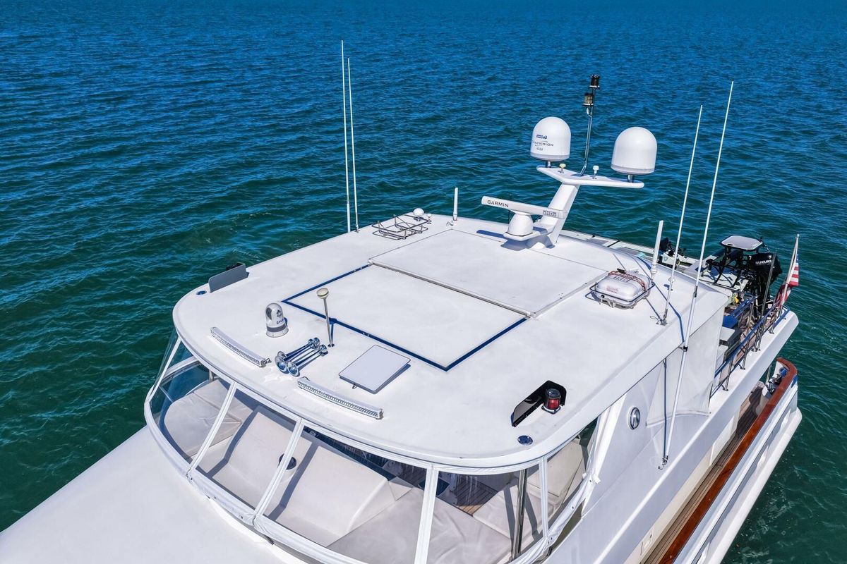 2010 Ocean Alexander 84 