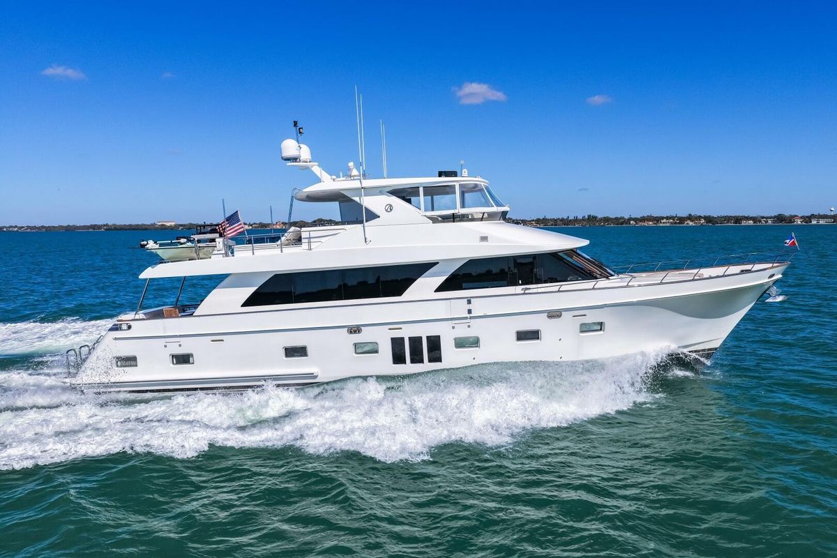 2010 Ocean Alexander 84 
