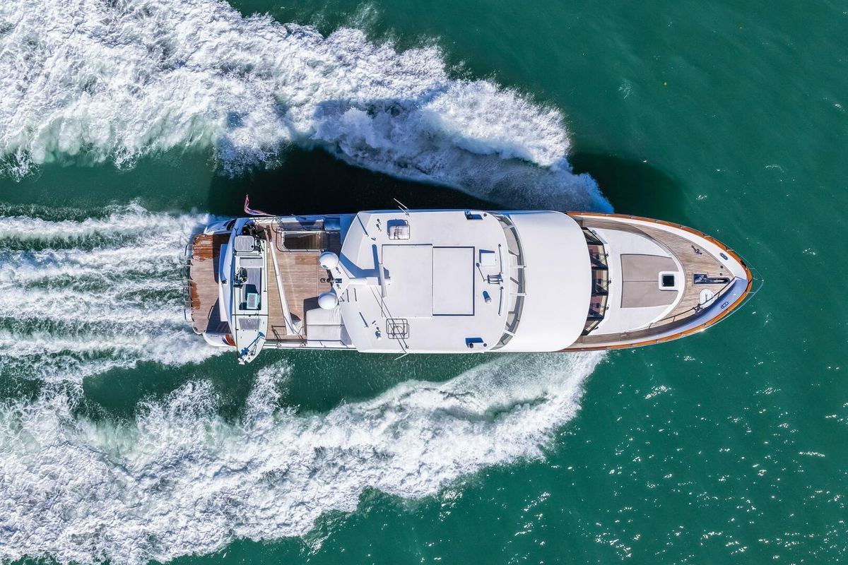 2010 Ocean Alexander 84 