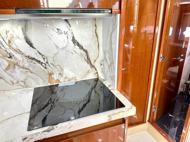 2009 Viking Princess 54 