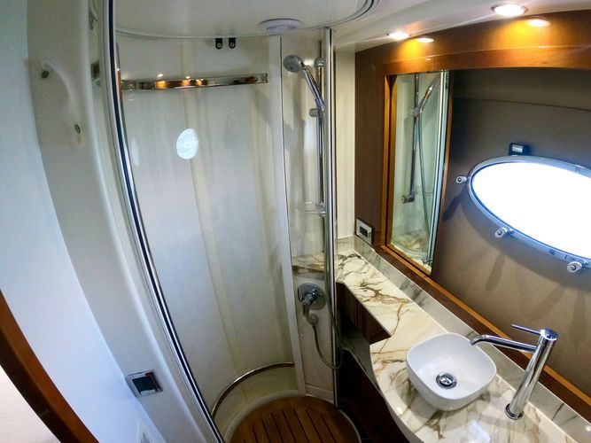 2009 Viking Princess 54 