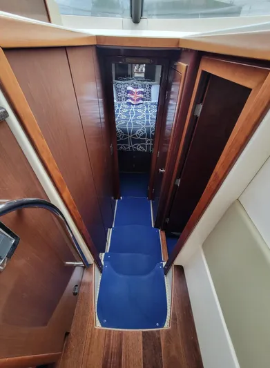 'aquaholic' Yacht Photos Pics Companionway to Staterooms