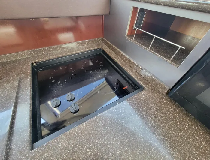 'aquaholic' Yacht Photos Pics 2011 Meridian 441 Sedan - Galley