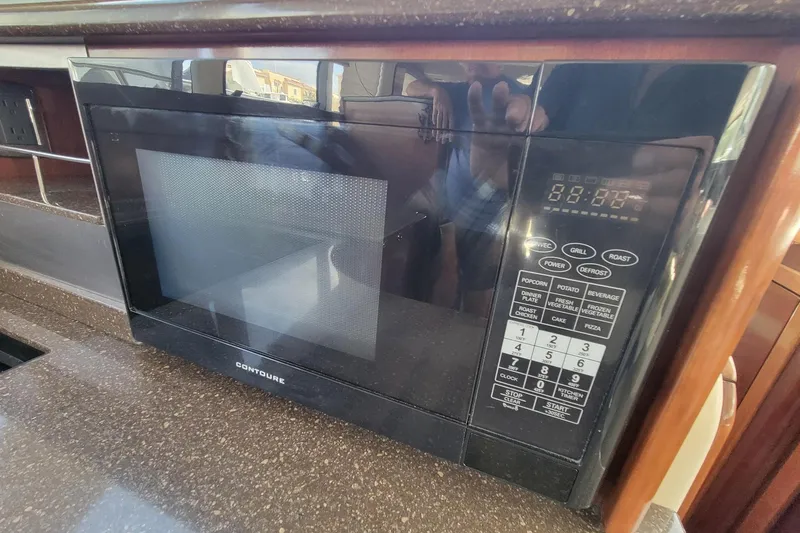 'aquaholic' Yacht Photos Pics Galley