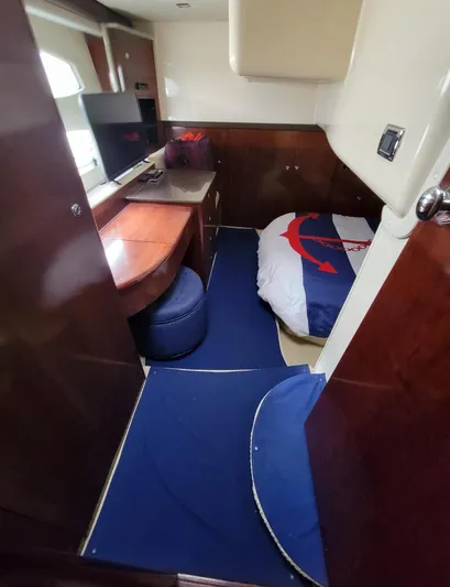 'aquaholic' Yacht Photos Pics Guest stateroom