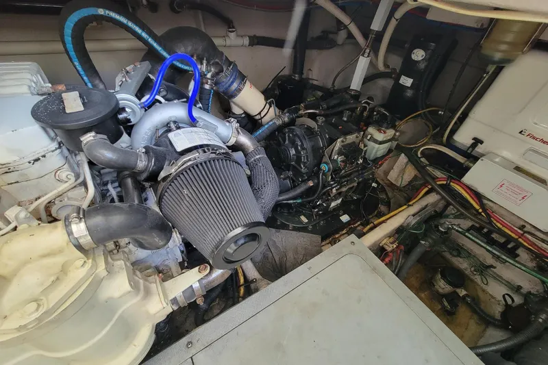 'aquaholic' Yacht Photos Pics Engine Compartment