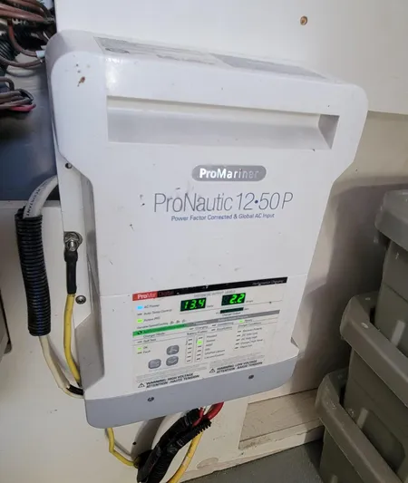 'aquaholic' Yacht Photos Pics (2) Battery Chargers