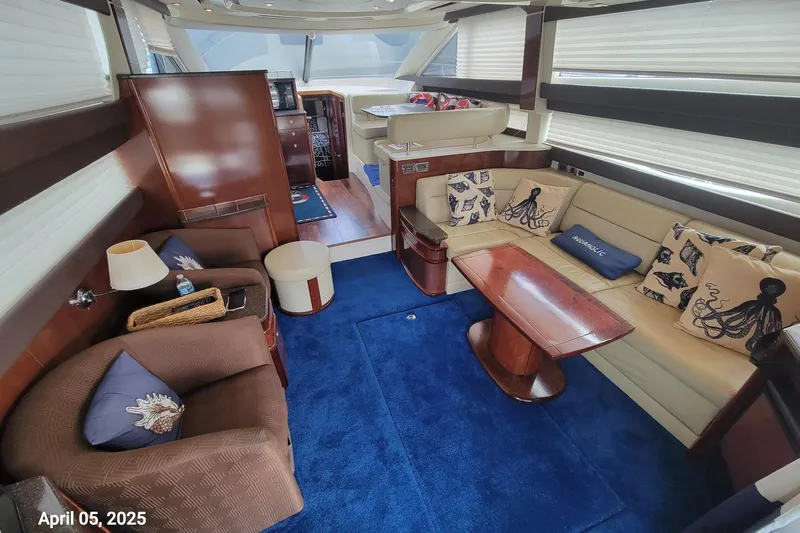 'aquaholic' Yacht Photos Pics 'Aquaholic'  -  Main Salon