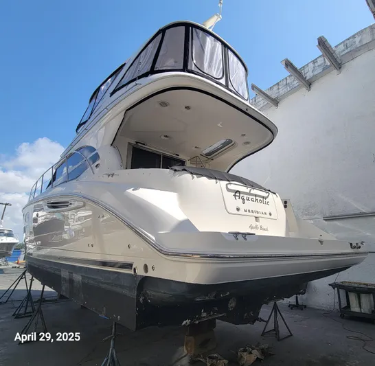 'aquaholic' Yacht Photos Pics 2011 Meridian 441 Sedan - 'Aquaholic'