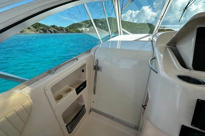  Yacht Photos Pics 2006 Grady-White Express 360 interior with ocean view and clear skies.