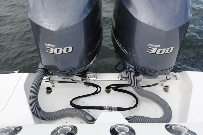  Yacht Photos Pics Twin Yamaha 300 engines on a 2016 Everglades 295 Center Console boat.