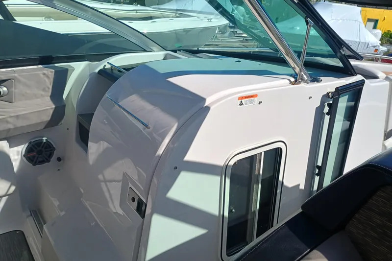 350-004 Brokerage Joe Yacht Photos Pics 2019 Four Winns H350 OB boat interior with sleek dashboard and modern design.