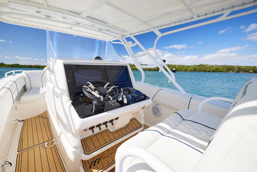 2007 Midnight Express 39' Cuddy