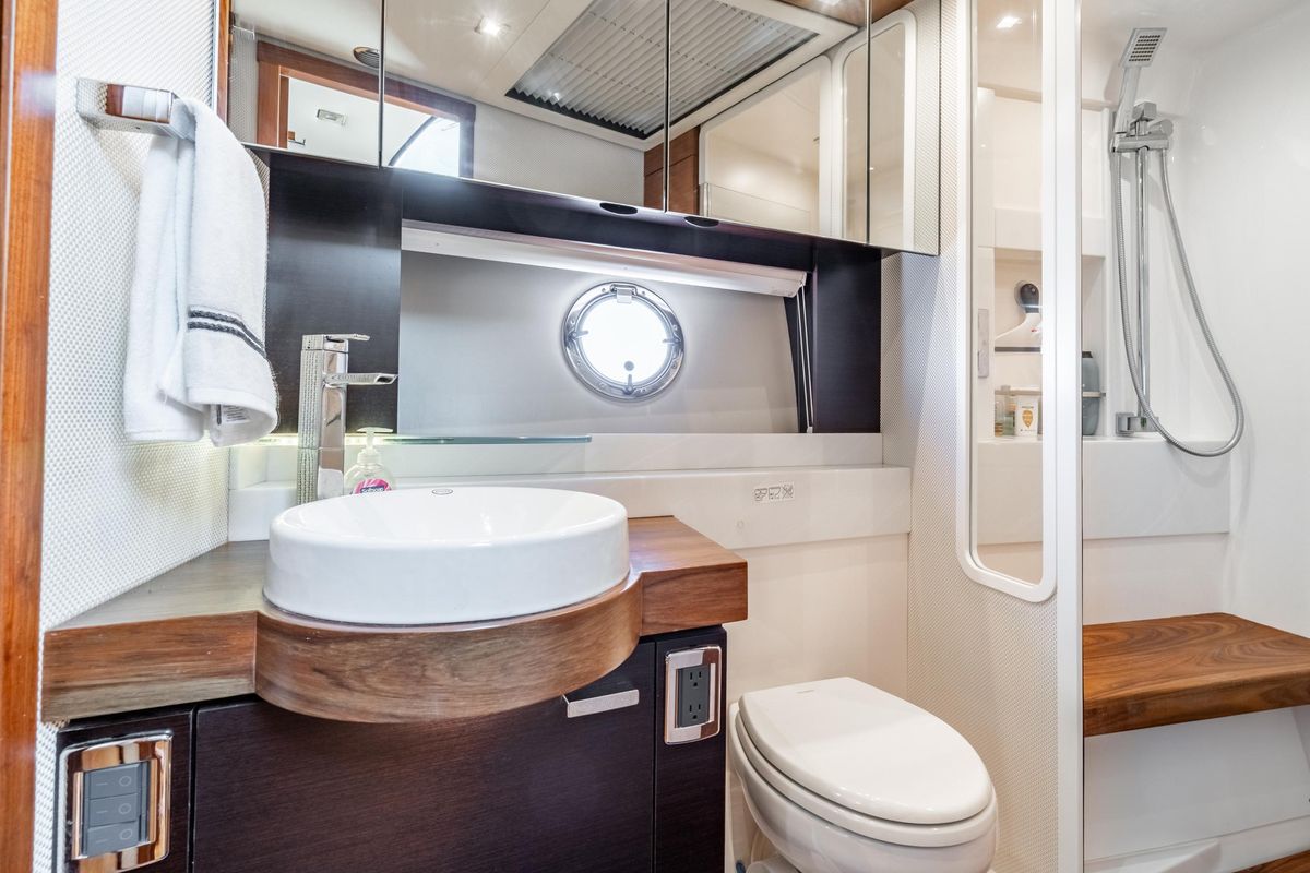 2018 Tiara Yachts 53 