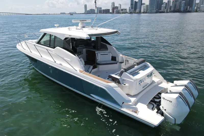  Yacht Photos Pics Tiara Yachts 43LE Jp Vidaillet