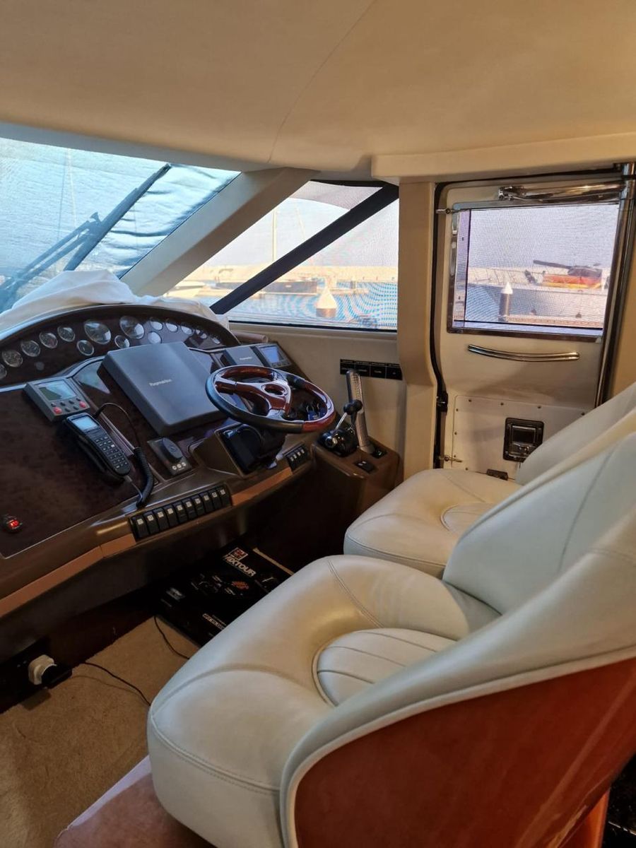 2004 Princess 61 