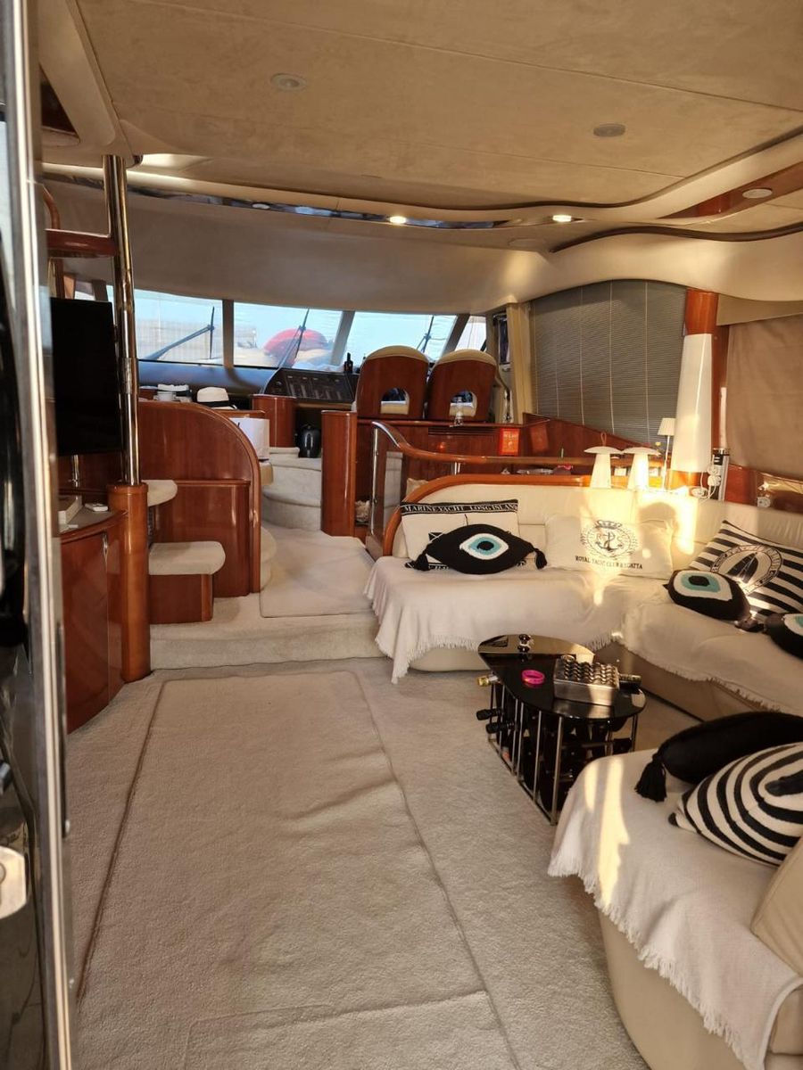 2004 Princess 61 