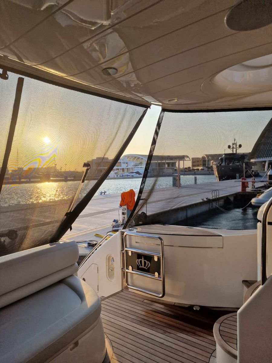 2004 Princess 61 