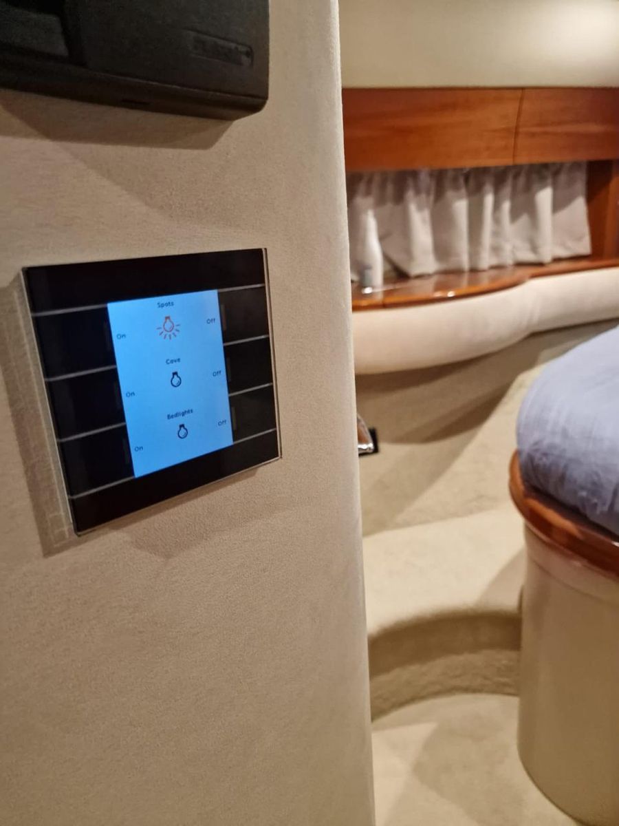 2004 Princess 61 