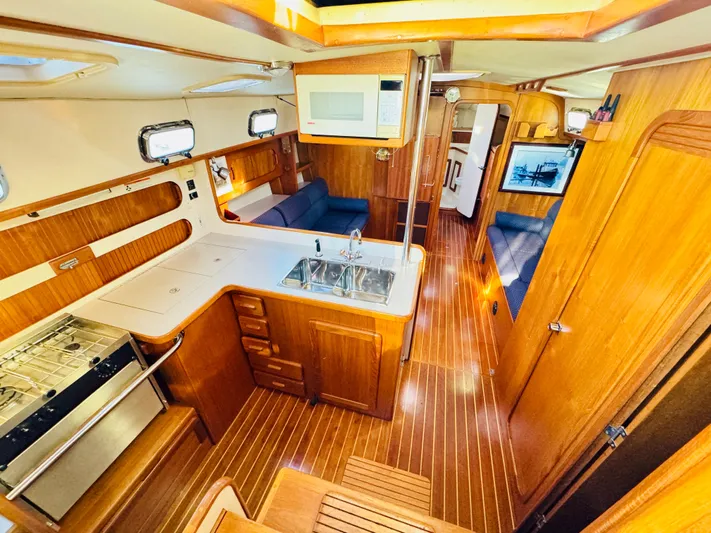 Perfect Salinity Yacht Photos Pics 