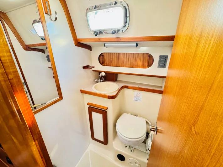 Perfect Salinity Yacht Photos Pics 