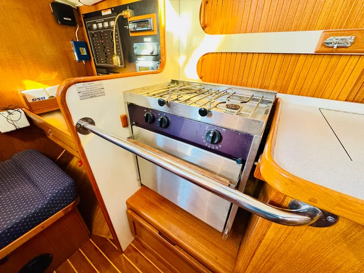 Perfect Salinity Yacht Photos Pics 