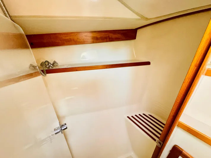 Perfect Salinity Yacht Photos Pics 