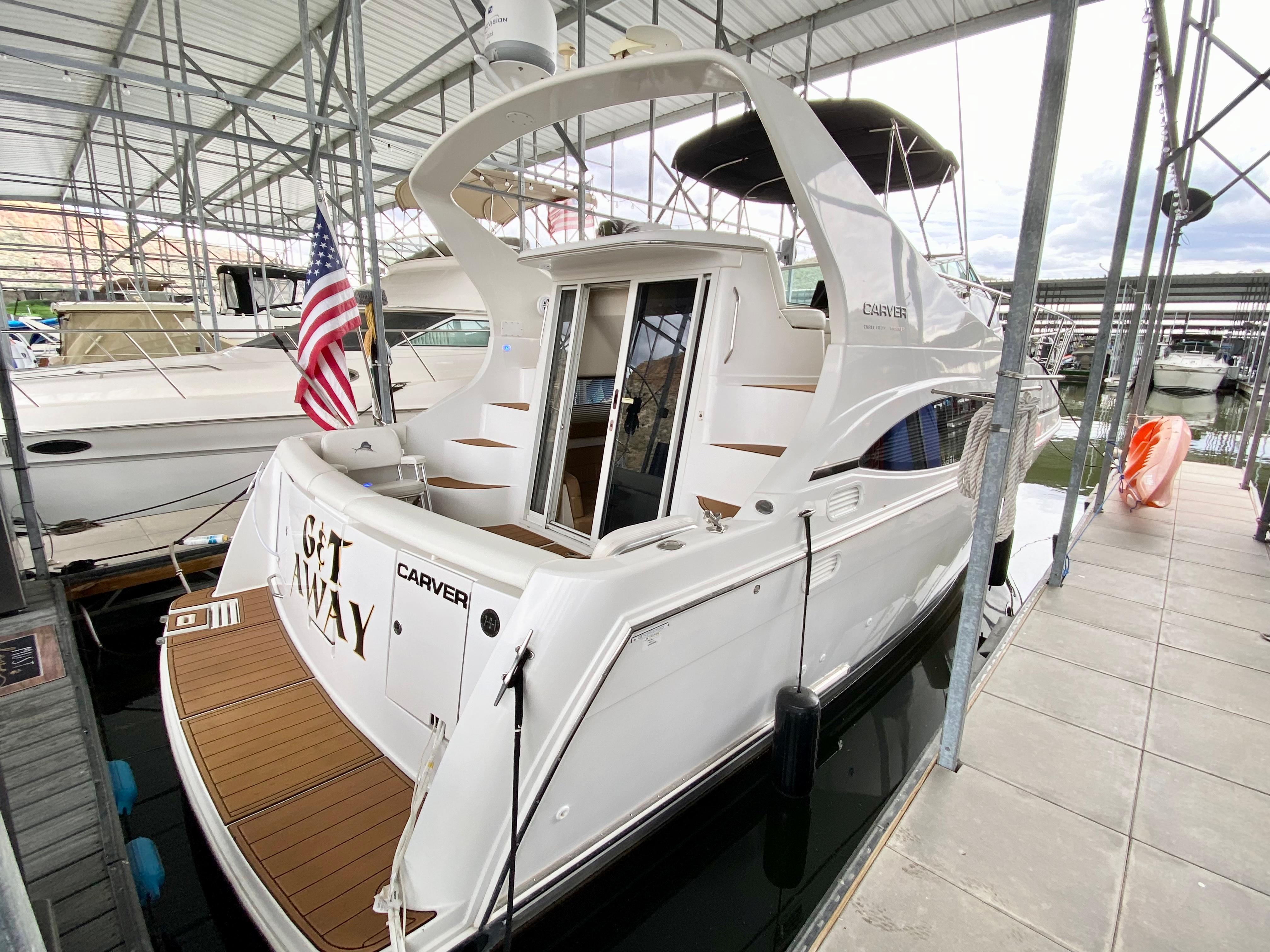 2001 Carver 350 Mariner