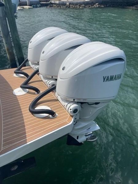 2021 Regulator 34