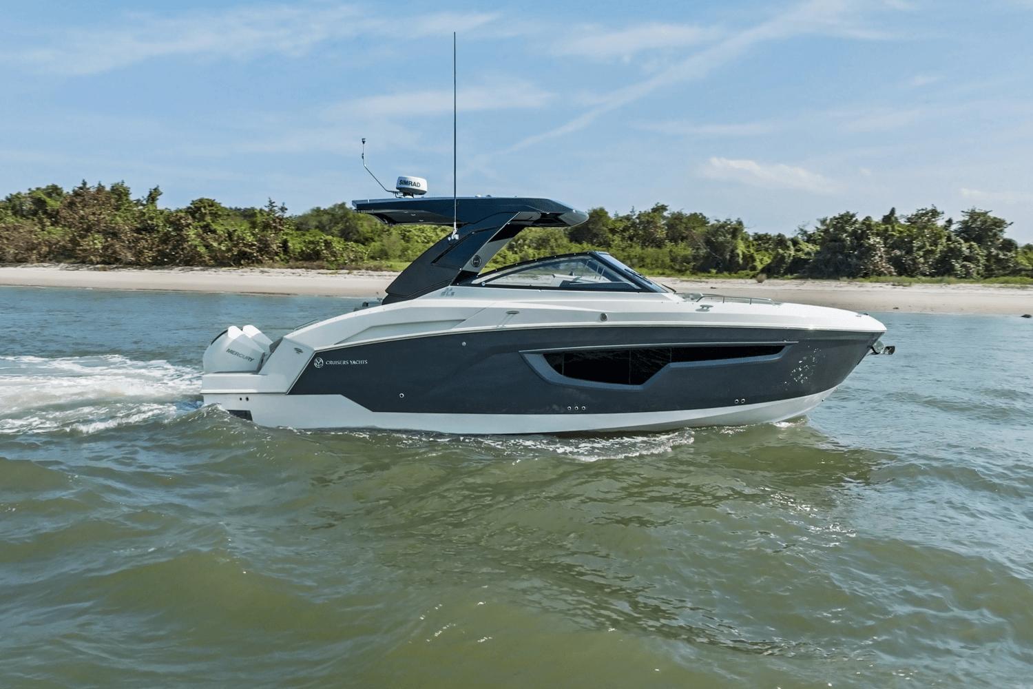 2024 Cruisers Yachts 34 GLS Outboard Cruiser for sale - YachtWorld