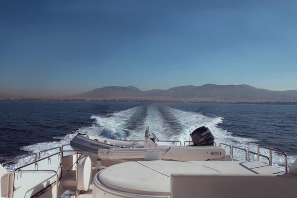 2006 Ferretti Yachts 83 