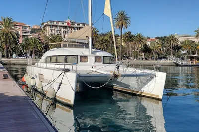 2008 Lagoon 380