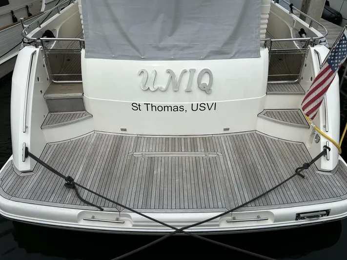 Uniq III Yacht Photos Pics 
