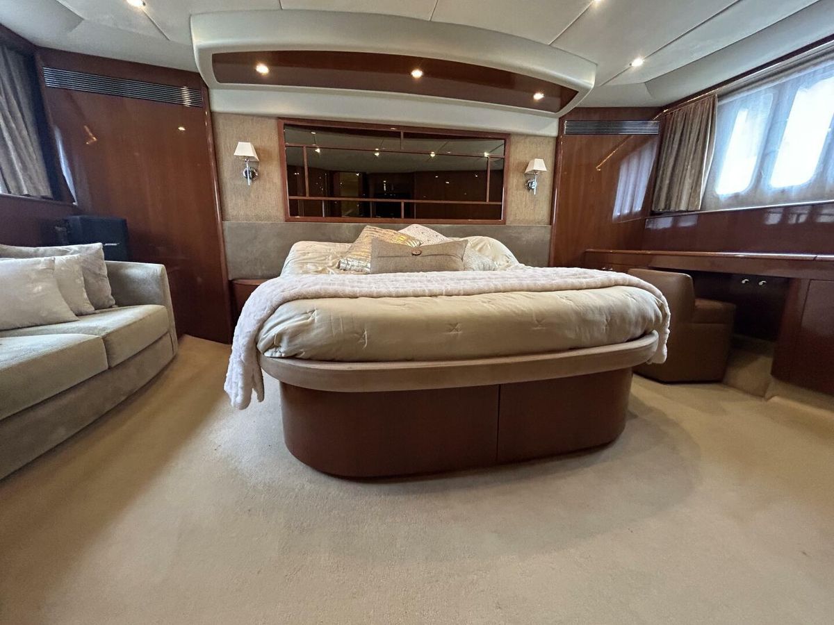 2008 Princess 67 