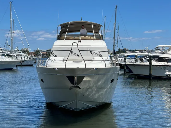 Uniq III Yacht Photos Pics 